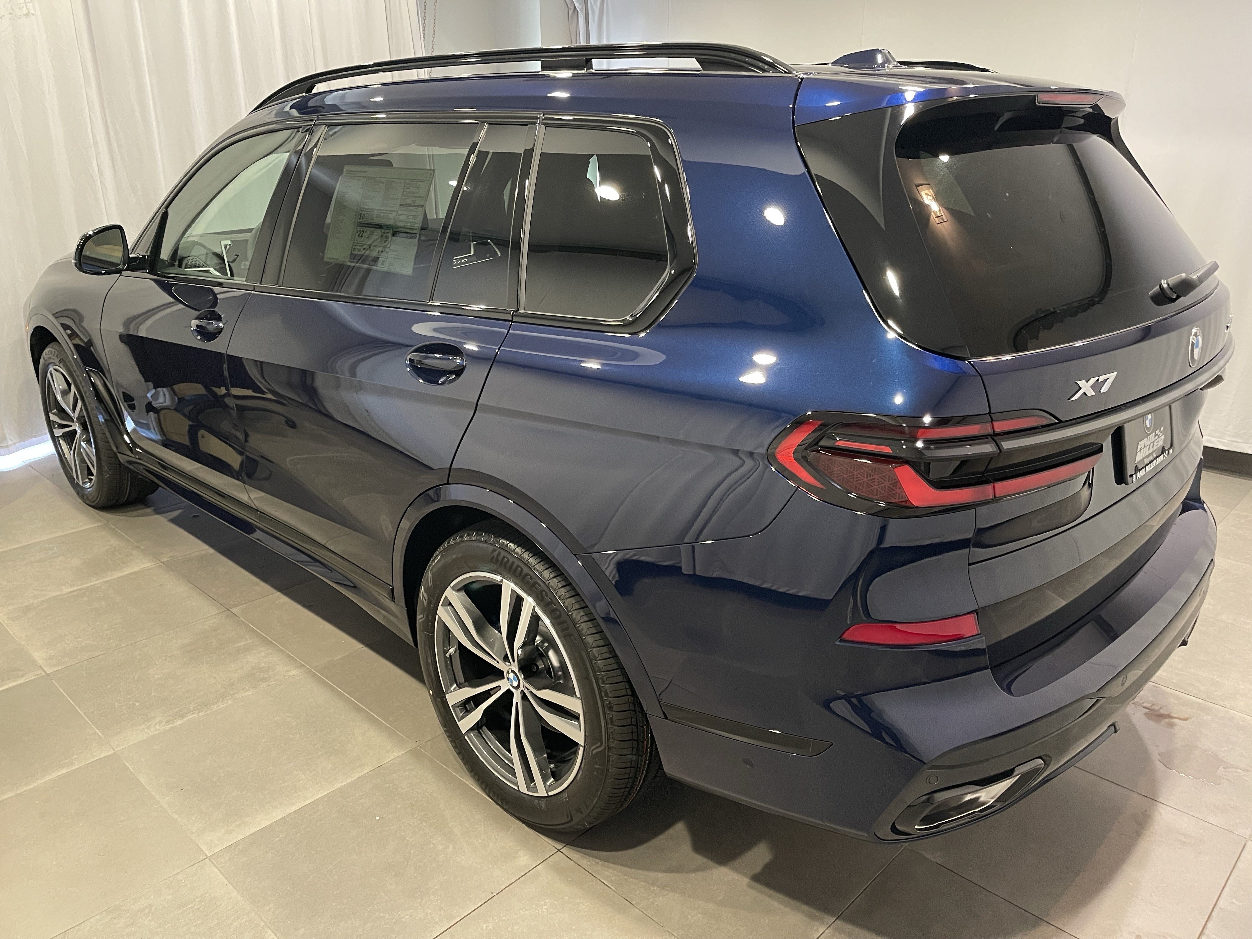 New 2027 BMW X7 xDrive40i w/ M Sport Package AWD/4WD image 4