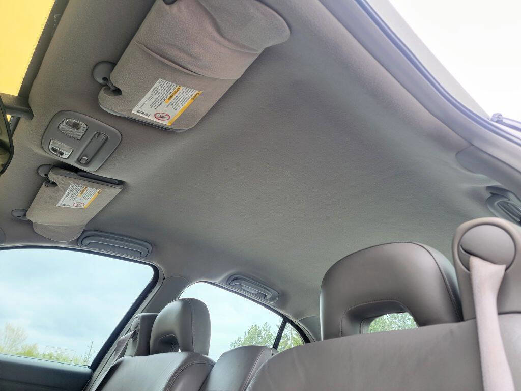 Used 2004 Buick Le Sabre Custom w/ Platinum Edition FWD image 38