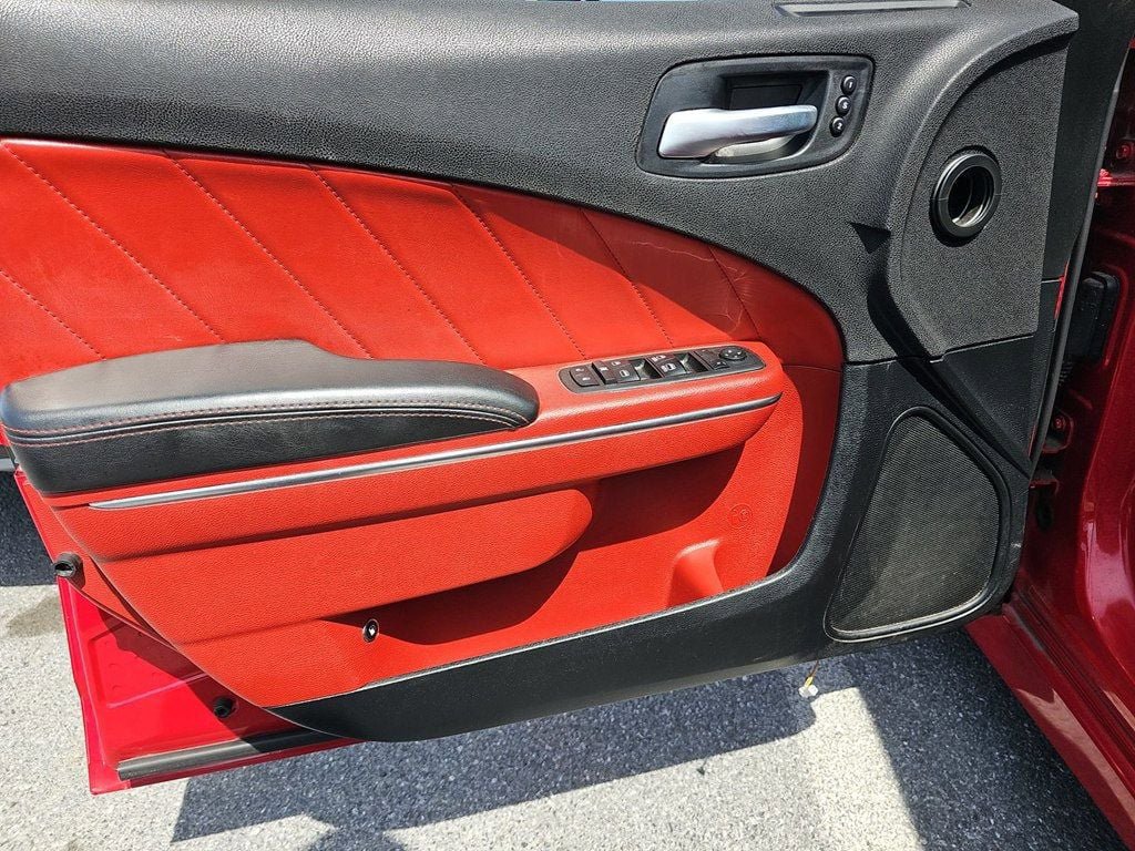 Used 2017 Dodge Charger R/T Scat Pack w/ Dynamics Package RWD image 11