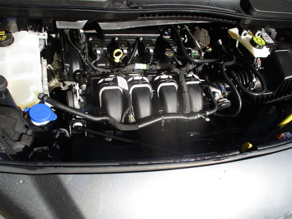 Used 2023 Ford Transit Connect XLT image 4