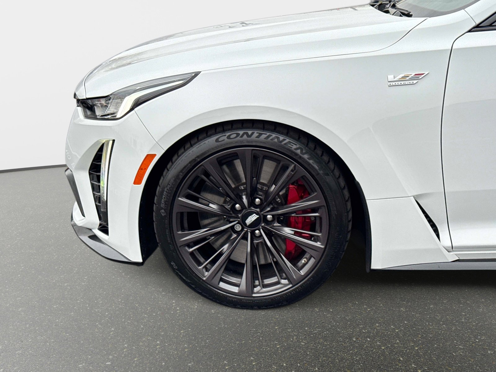 Used 2024 Cadillac CT5 V Blackwing w/ Parking Package image 31