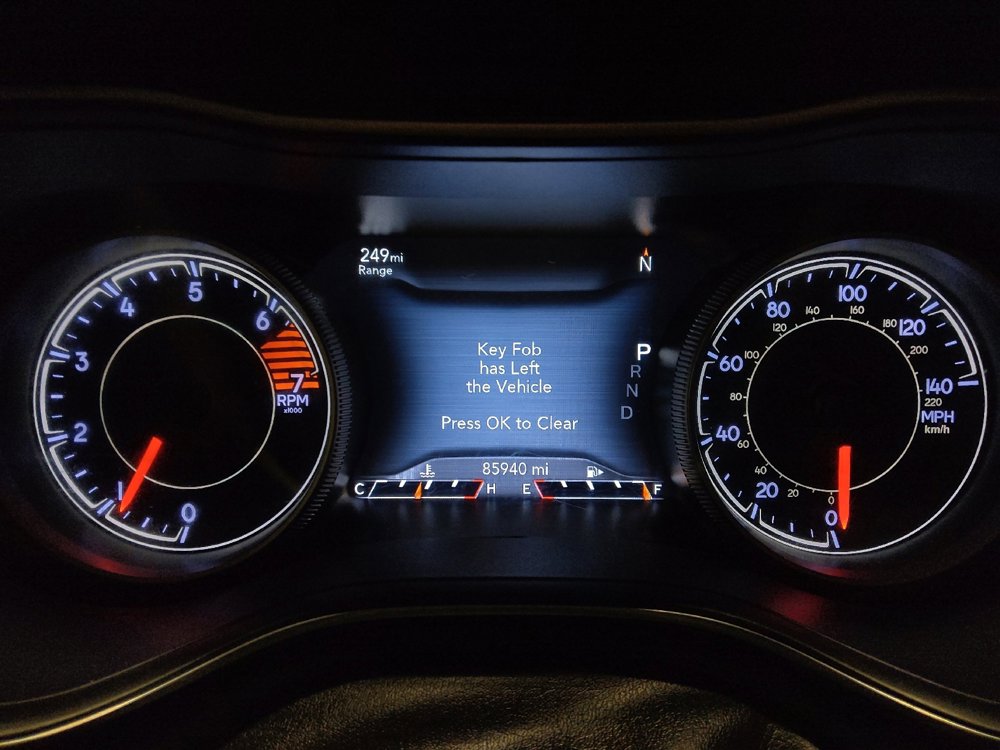 Used 2020 Jeep Cherokee Limited image 23