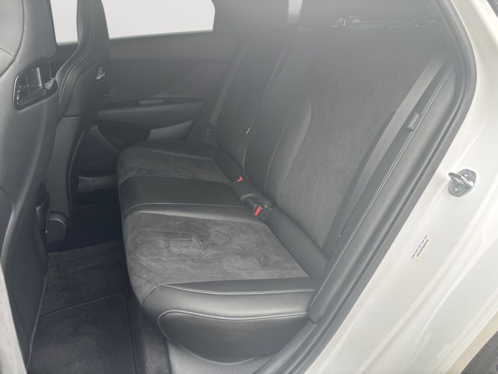 Used 2025 Hyundai Elantra N FWD image 23