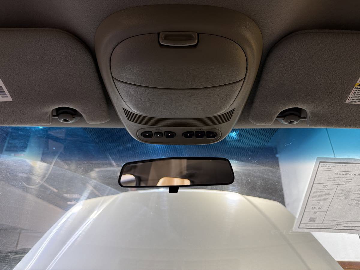 Used 2003 Chevrolet TrailBlazer LT image 21