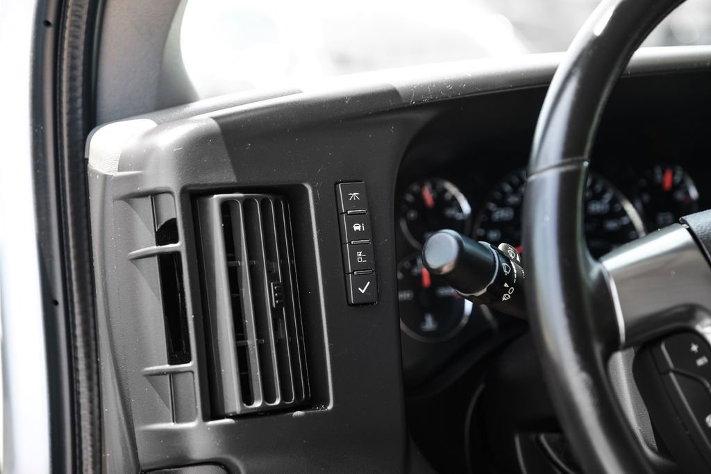 Used 2019 Chevrolet Express 3500 w/ Driver Convenience Package RWD image 26