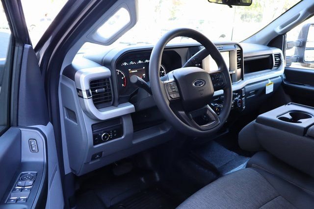 New 2026 Ford F450 XL w/ 360-Degree Camera Package AWD/4WD image 4