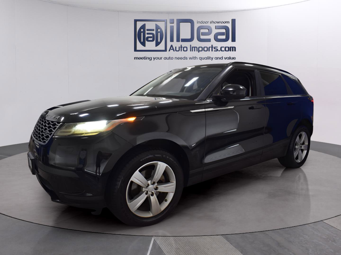 Used 2019 Land Rover Range Rover Velar S AWD/4WD image 2
