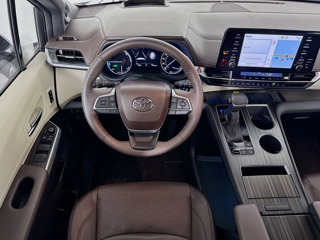 Used 2023 Toyota Sienna Platinum image 28