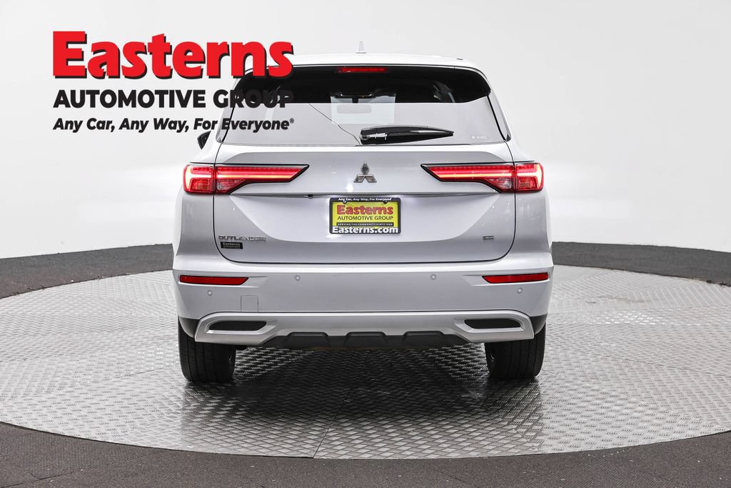 Used 2024 Mitsubishi Outlander SE AWD/4WD image 6
