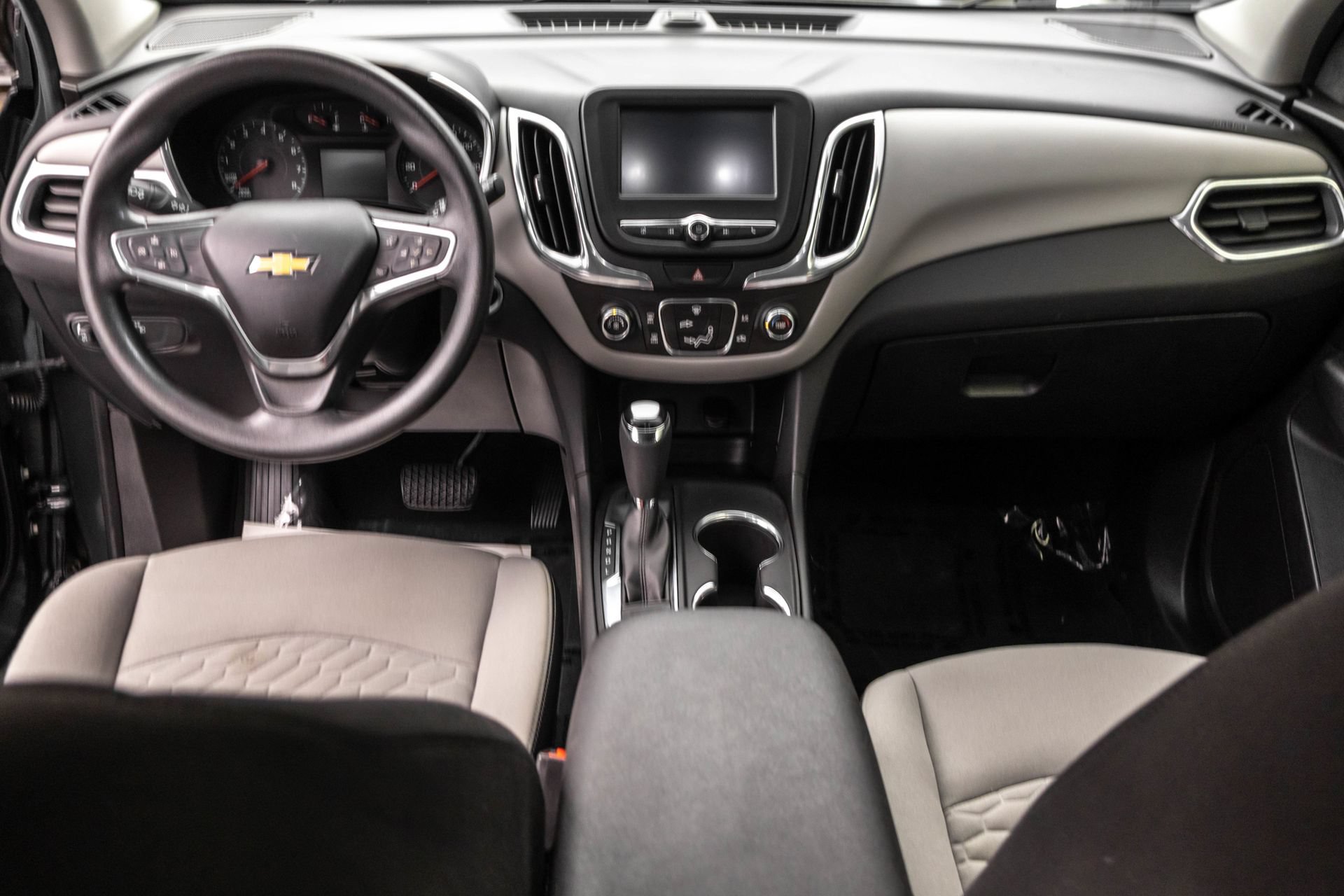 Used 2018 Chevrolet Equinox LS FWD image 30