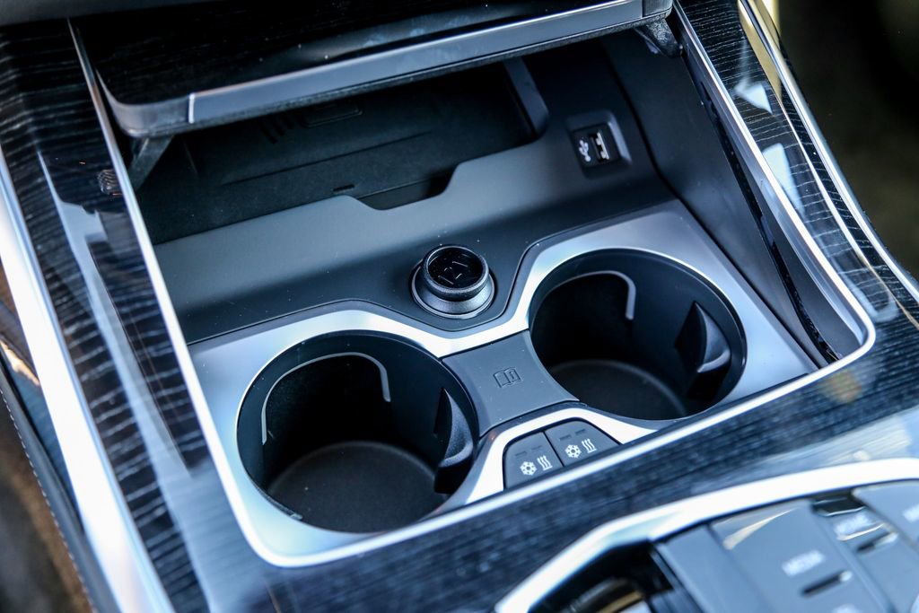 New 2026 BMW X7 xDrive40i w/ Executive Package image 16