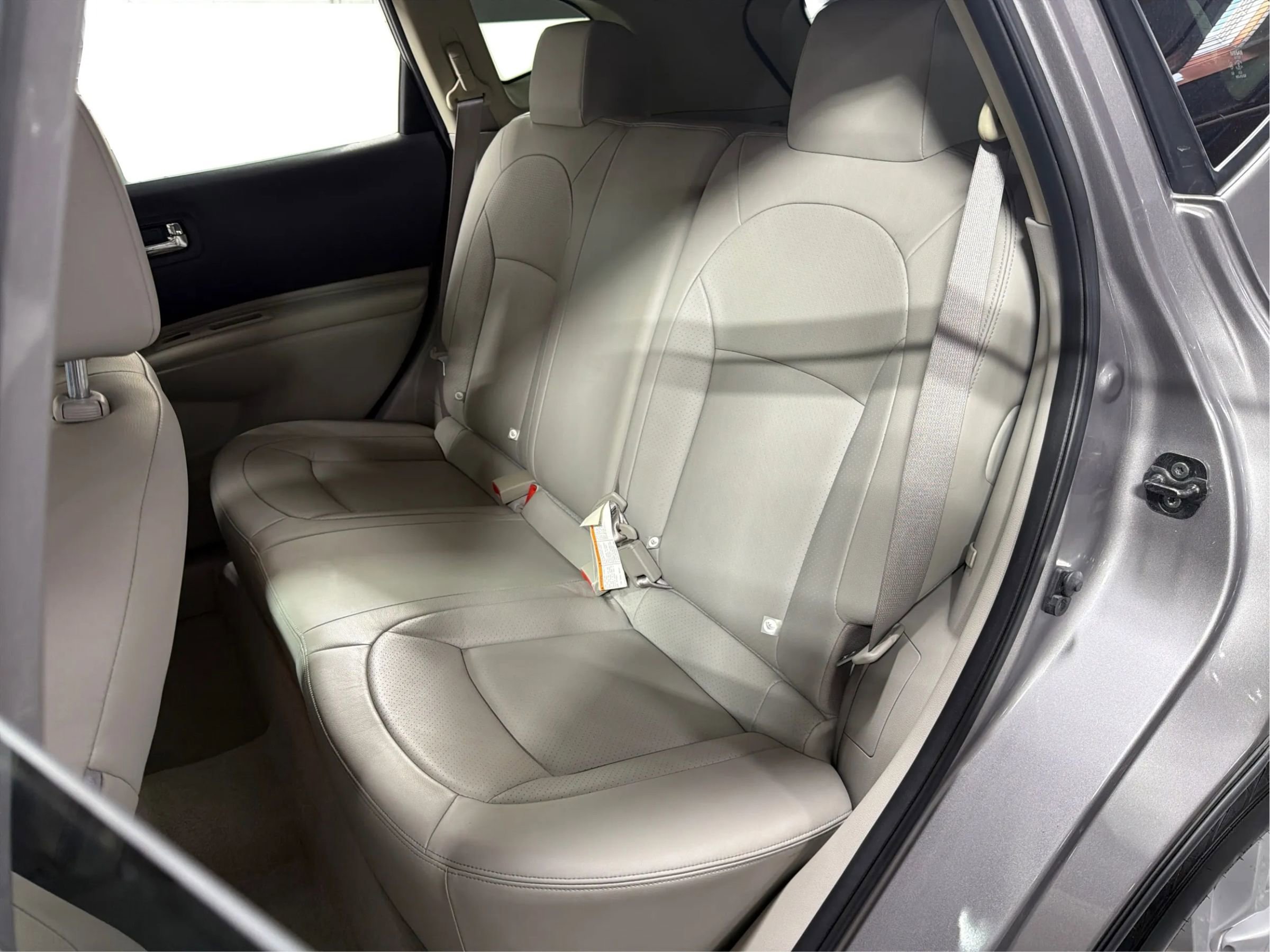 Used 2013 Nissan Rogue SL FWD image 6