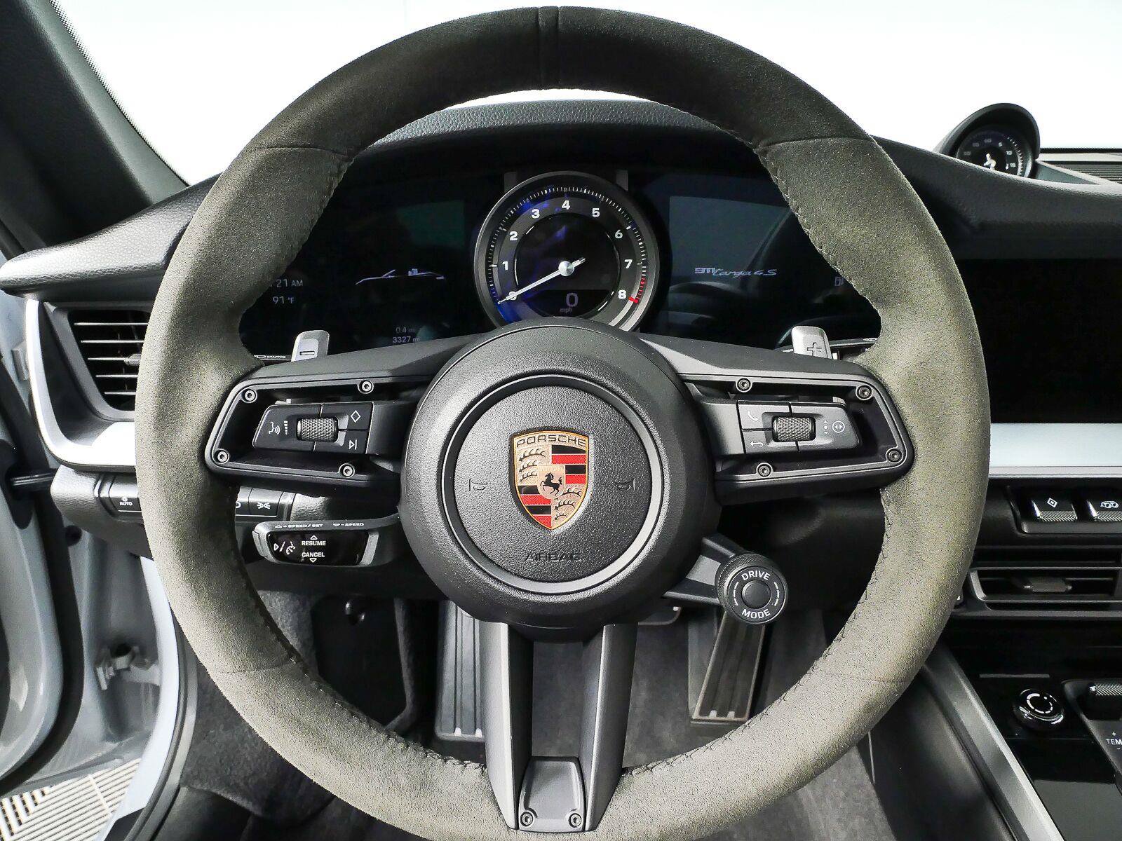 Certified 2024 Porsche 911 Targa 4S w/ Premium Package AWD/4WD image 9