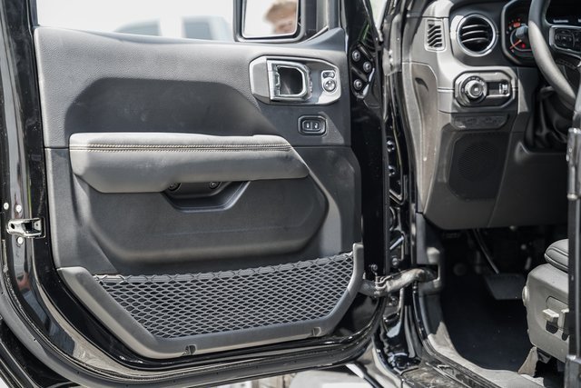 New 2025 Jeep Wrangler Sahara image 38