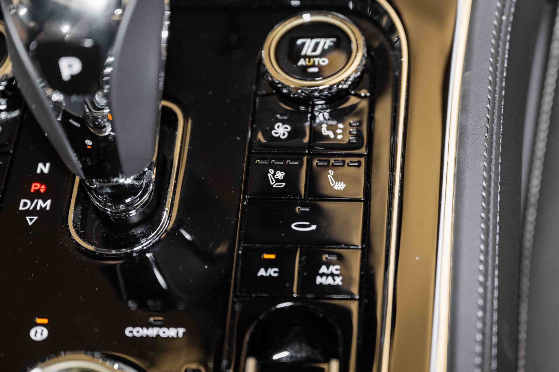 Used 2024 Bentley Continental GT V8 image 39