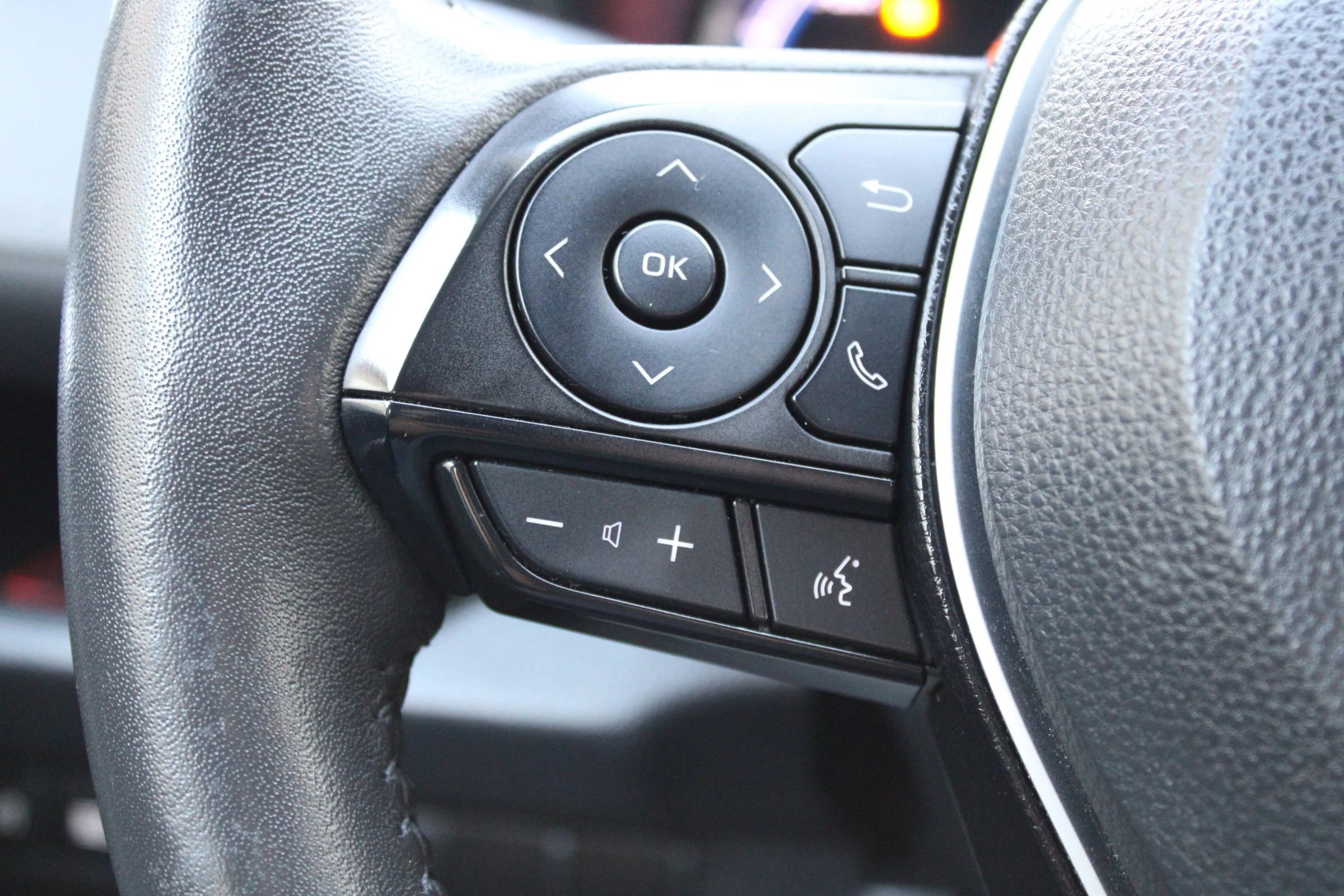 Used 2023 Toyota RAV4 XLE w/ XLE Grade Weather Package AWD/4WD image 17