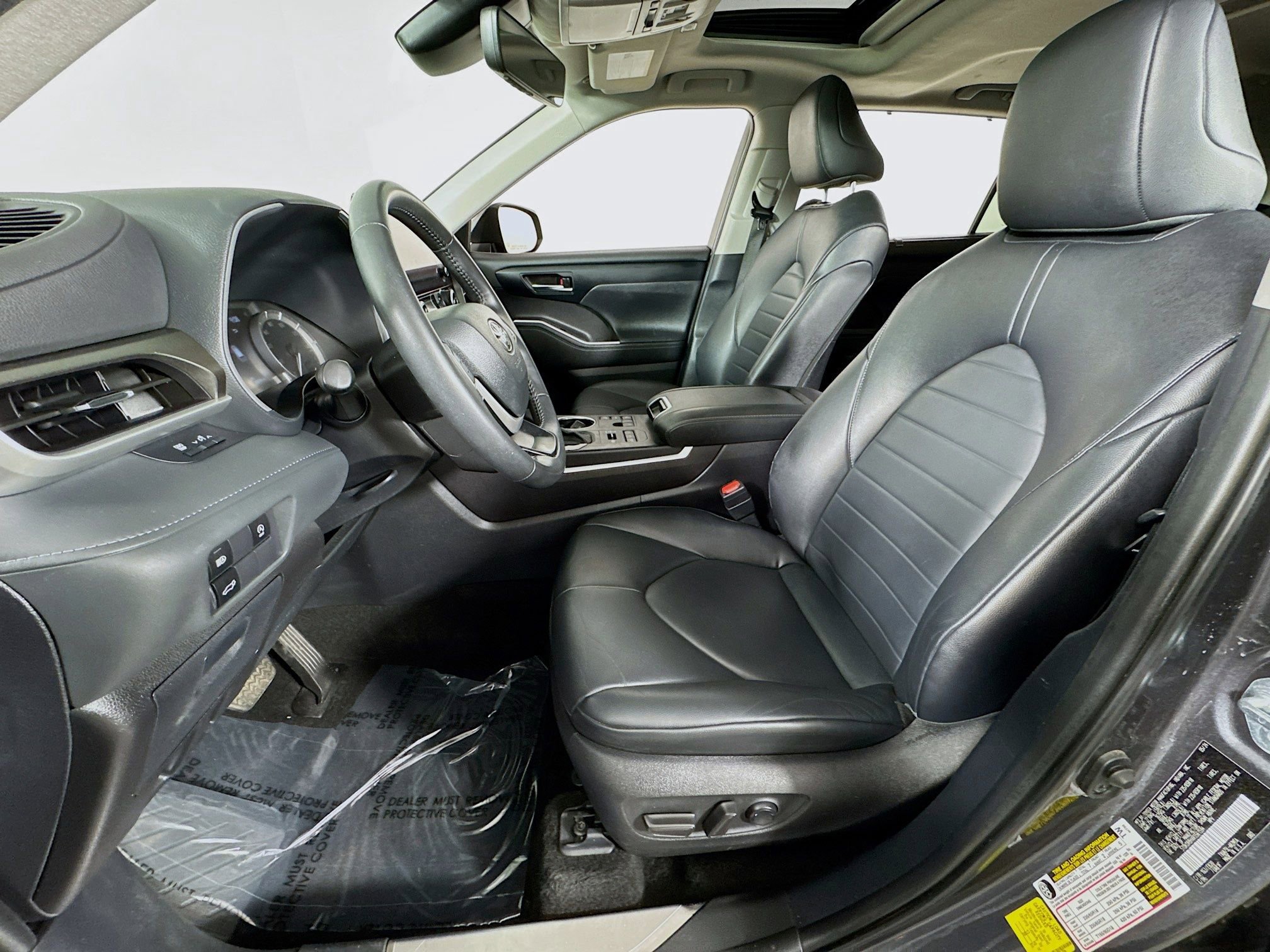 Certified 2024 Toyota Highlander Limited image 12