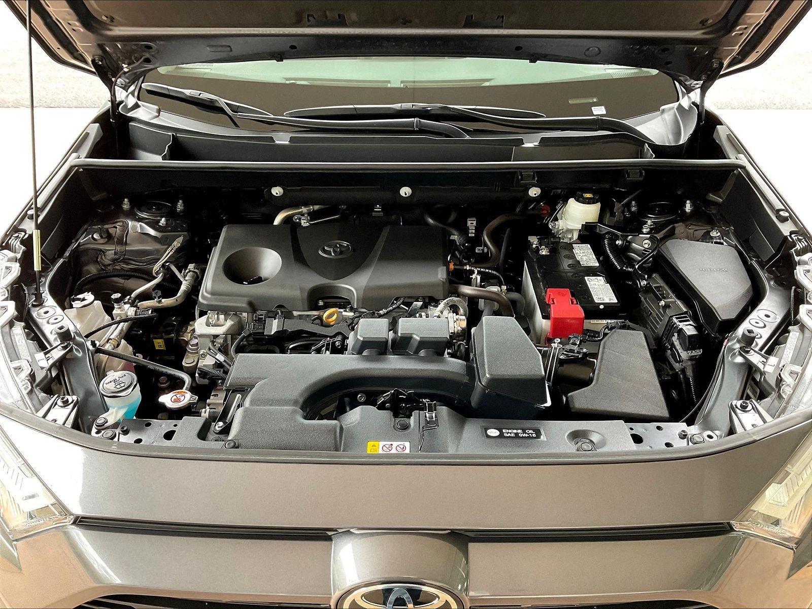 Used 2024 Toyota RAV4 XLE Premium FWD image 30