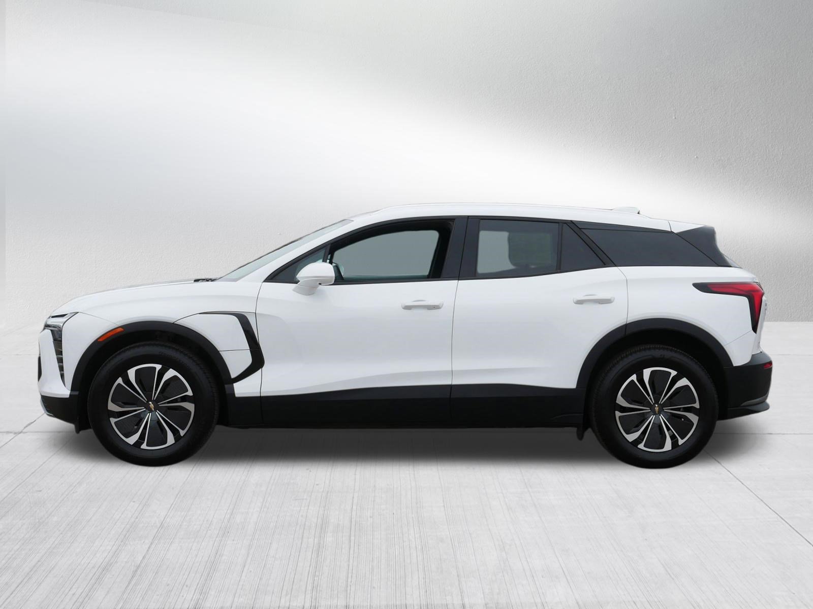 Used 2024 Chevrolet Blazer EV LT image 4