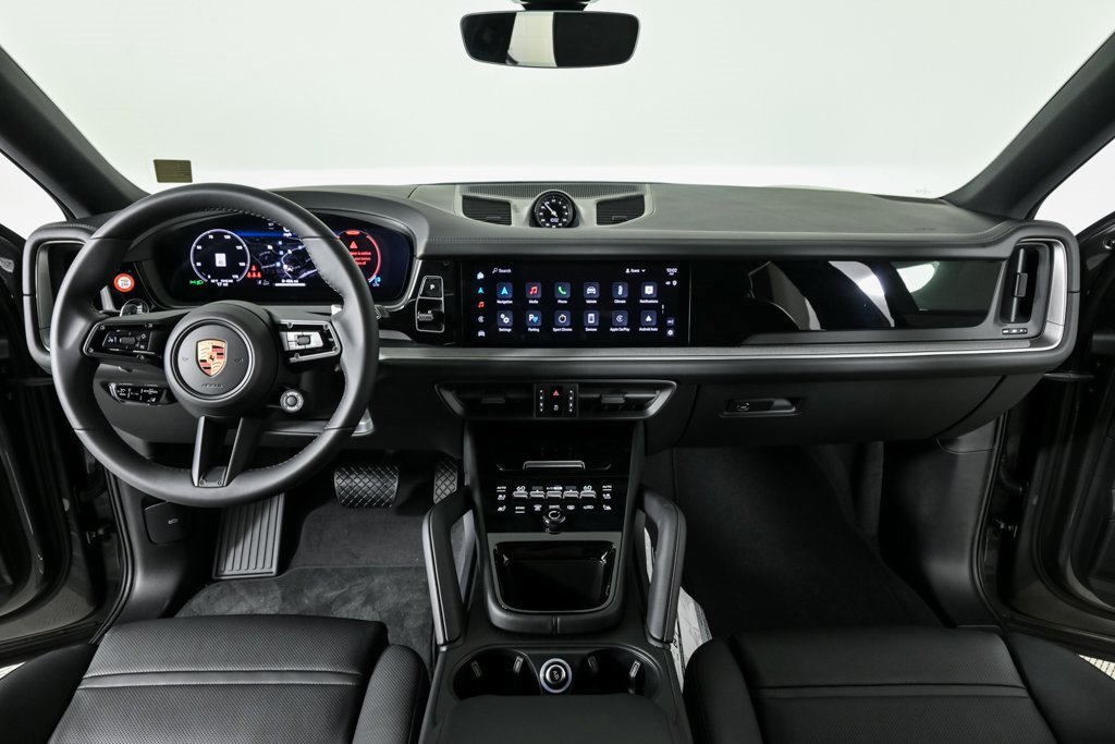 New 2025 Porsche Cayenne Coupe image 19