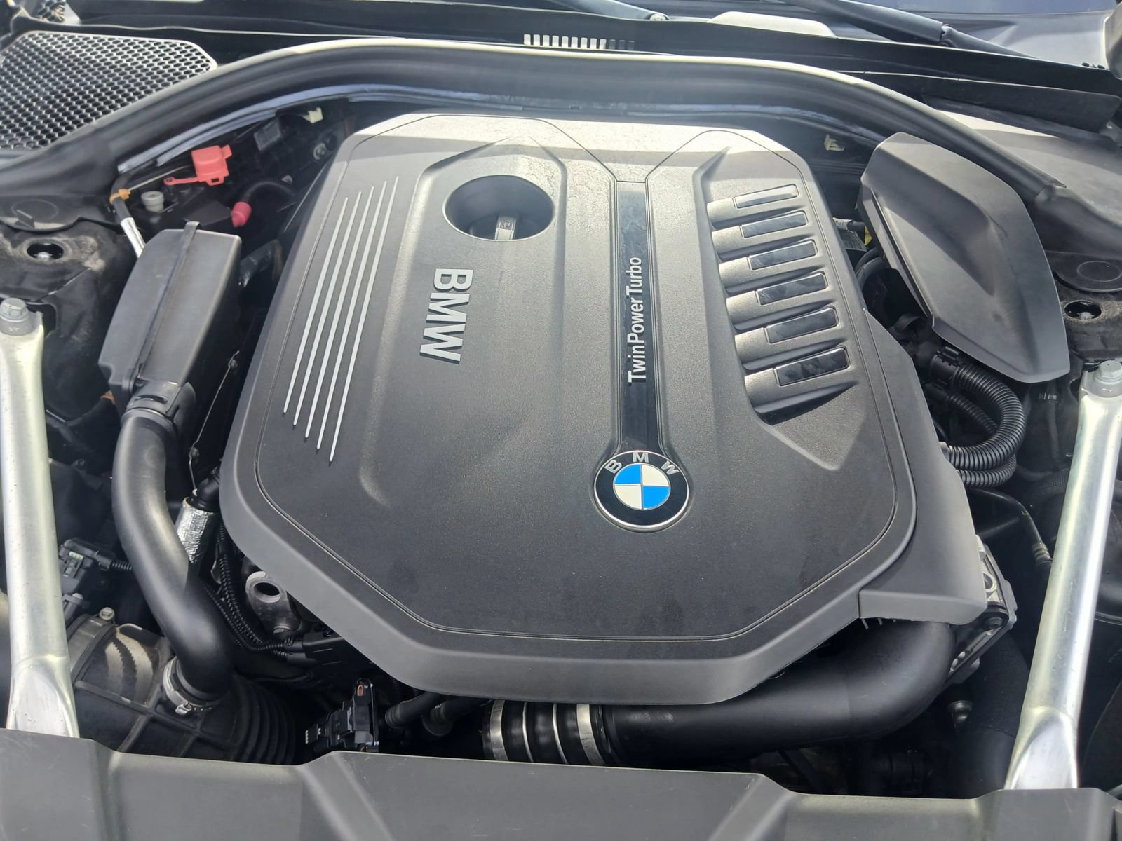 Used 2019 BMW 740i w/ Executive Package RWD image 24