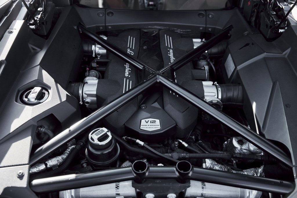 Used 2018 Lamborghini Aventador S AWD/4WD image 28