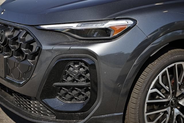 New 2026 Audi SQ5 Prestige AWD/4WD image 9