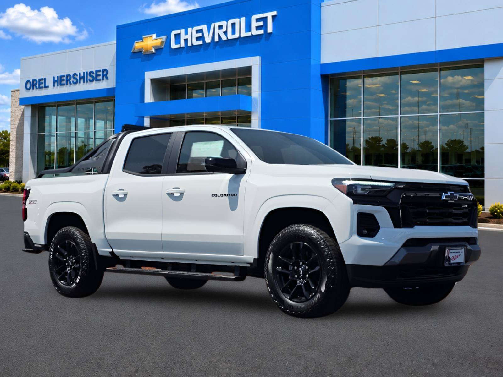 New 2026 Chevrolet Colorado Z71 w/ Midnight Edition AWD/4WD image 2