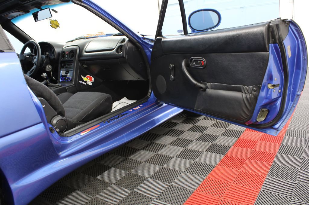 Used 1994 MAZDA MX-5 Miata RWD image 19