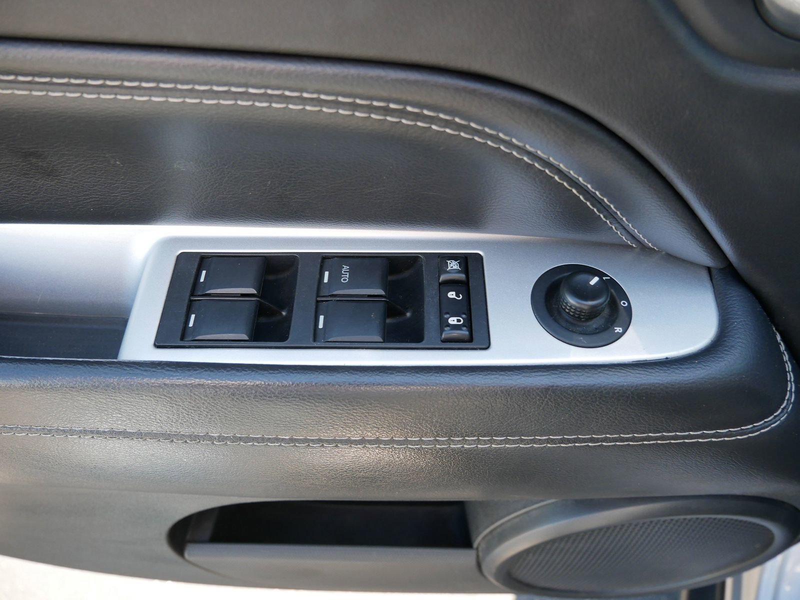 Used 2016 Jeep Compass Latitude w/ All Weather Capability Group AWD/4WD image 15