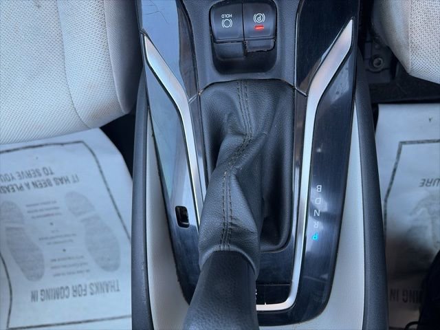 Used 2022 Toyota Corolla L FWD image 9
