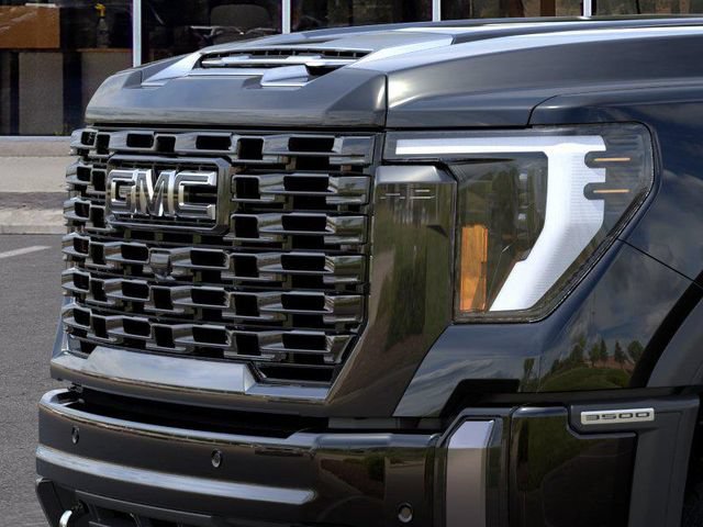 New 2026 GMC Sierra 3500 Denali Ultimate w/ LPO, Black Badging Package AWD/4WD image 13