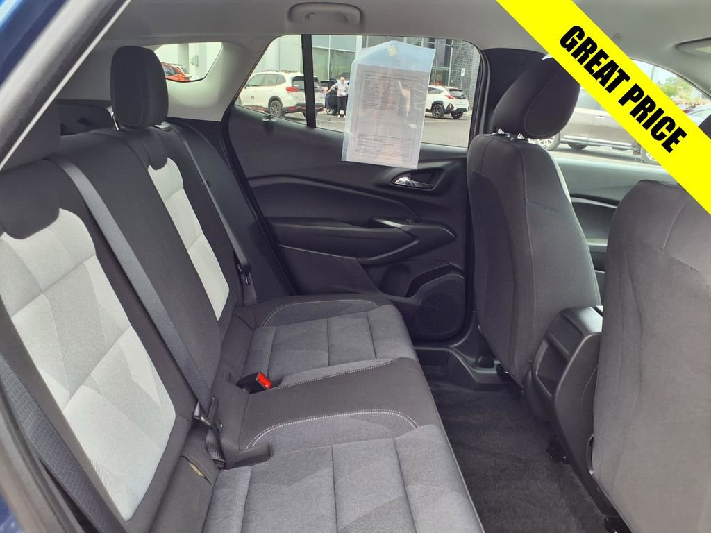 Used 2024 Chevrolet Trax LS w/ LS Convenience Package FWD image 21