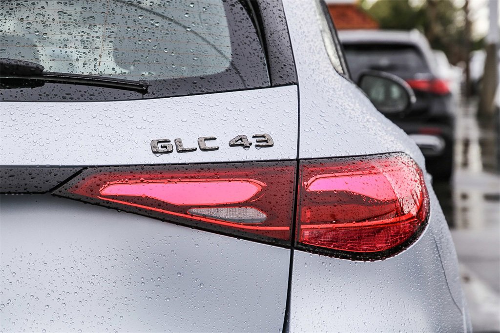 Used 2024 Mercedes-Benz GLC 43 AMG 4MATIC image 10