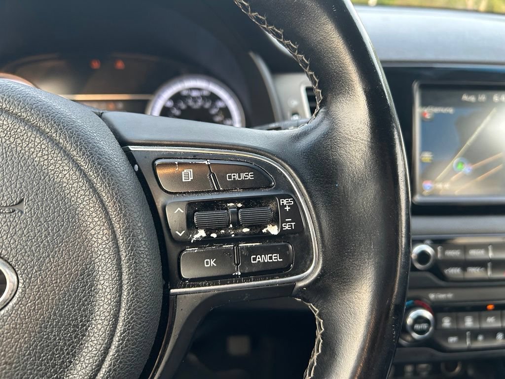 Used 2017 Kia Niro FWD image 22