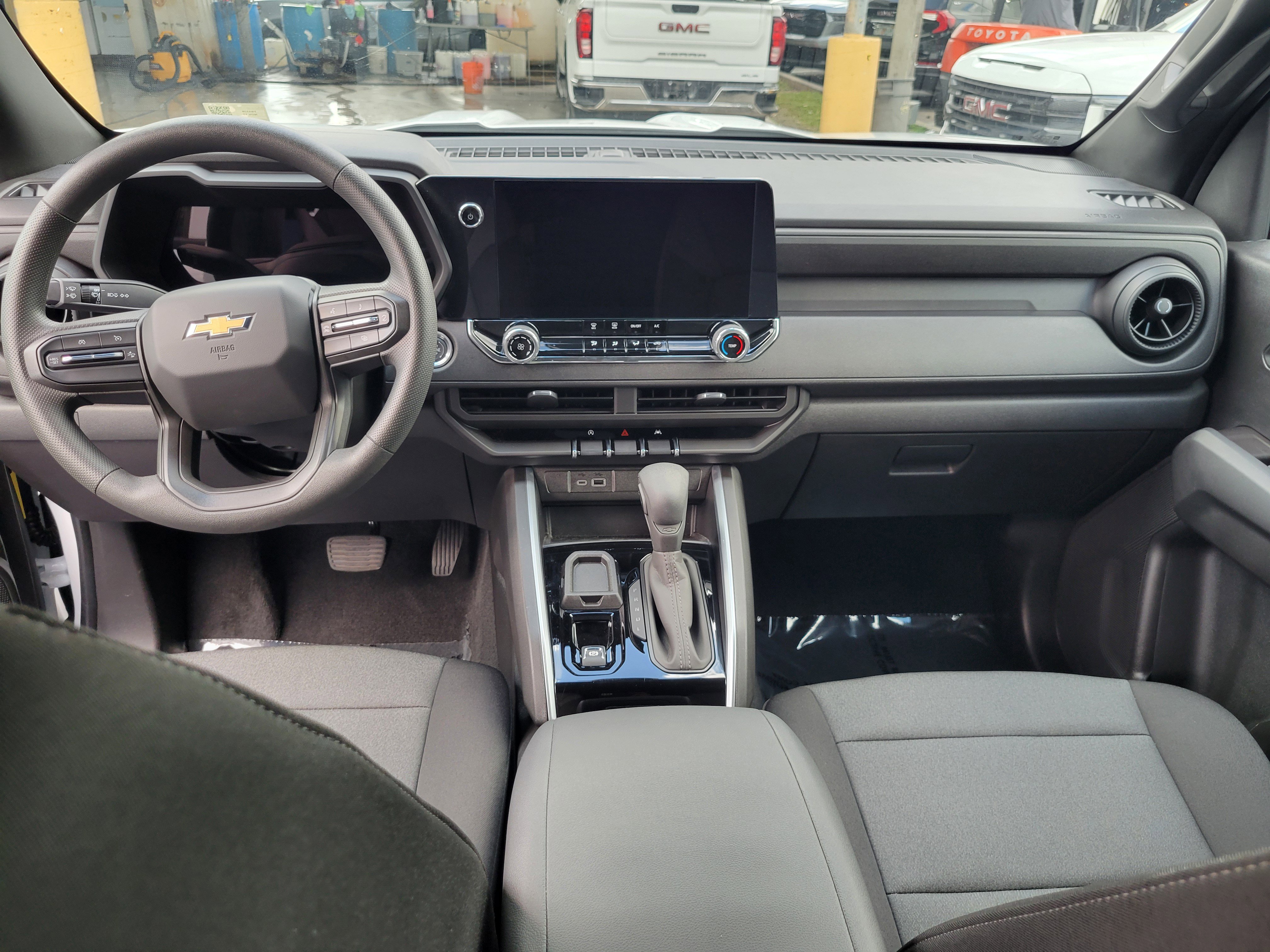 Used 2025 Chevrolet Colorado W/T w/ WT Custom Package image 16