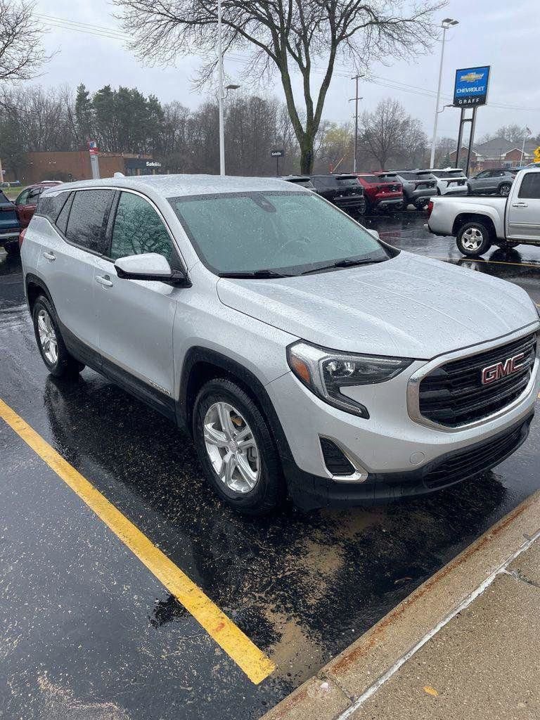 Used 2020 GMC Terrain SLE FWD image 4
