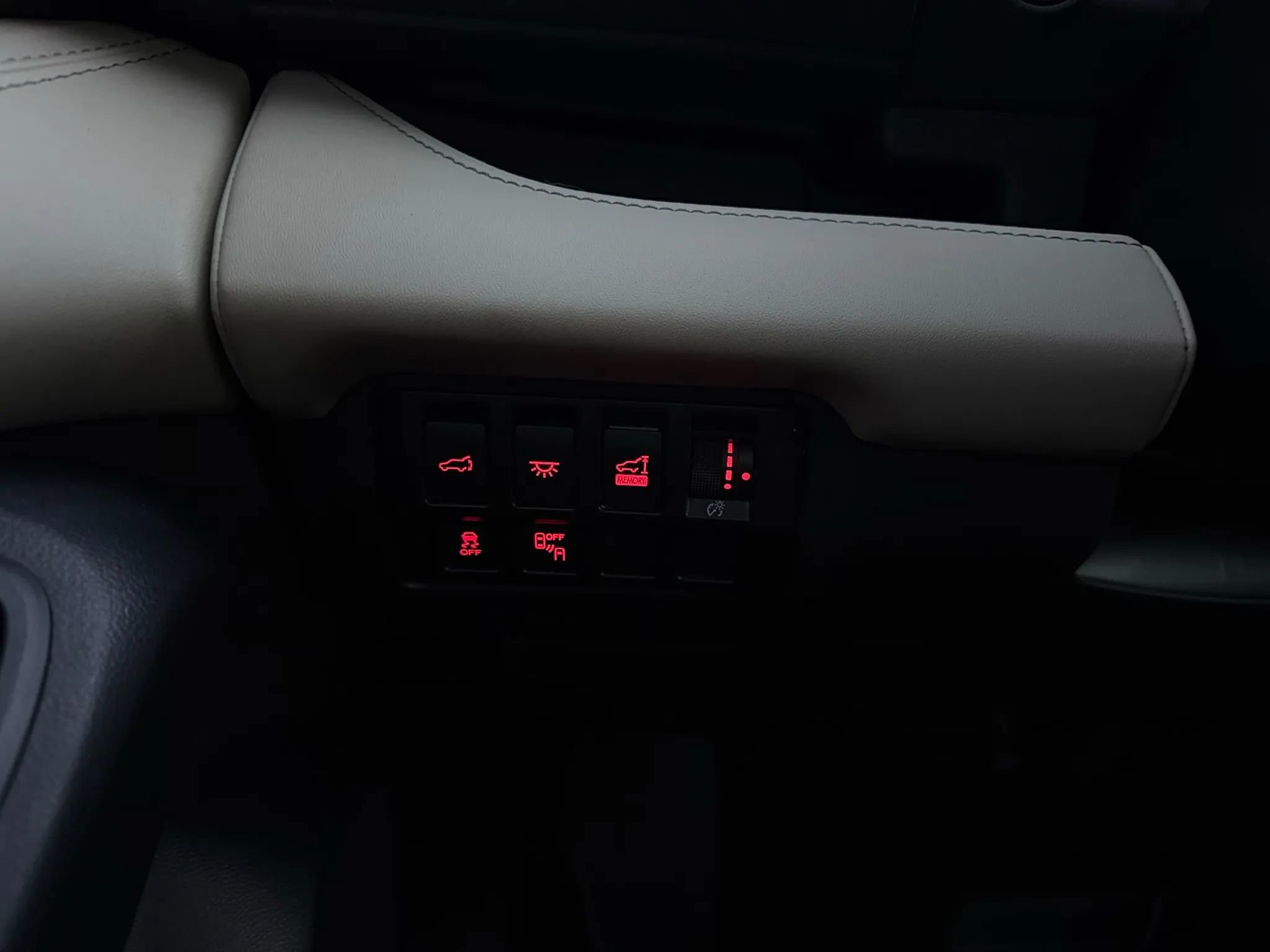 Used 2021 Subaru Ascent Limited w/ Technology Package image 36