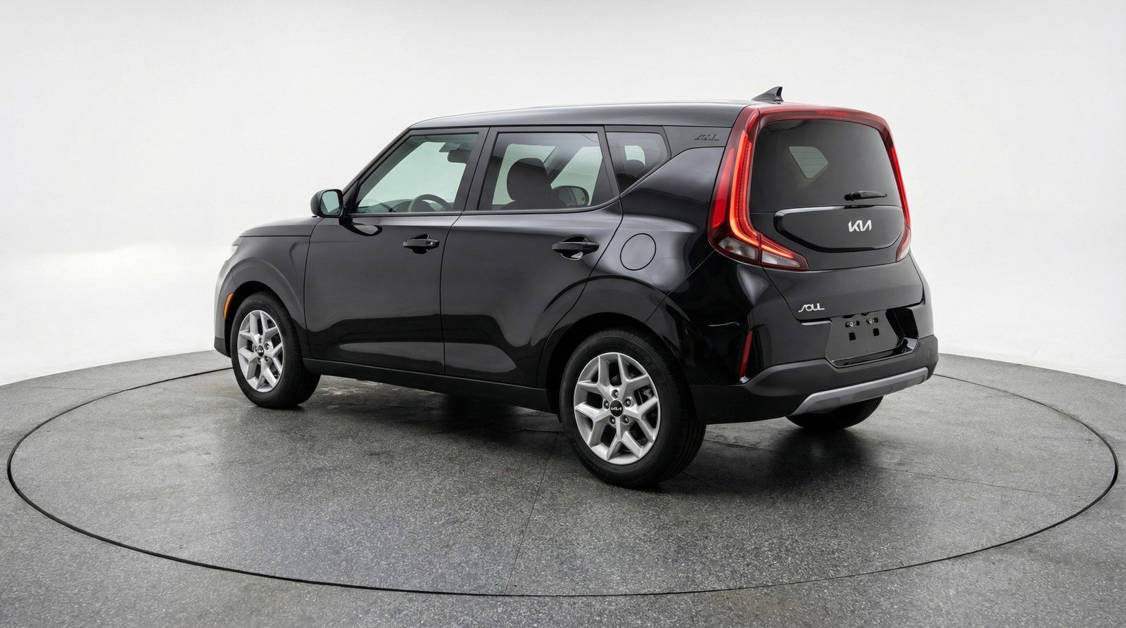 Used 2025 Kia Soul LX w/ LX Technology Package image 6