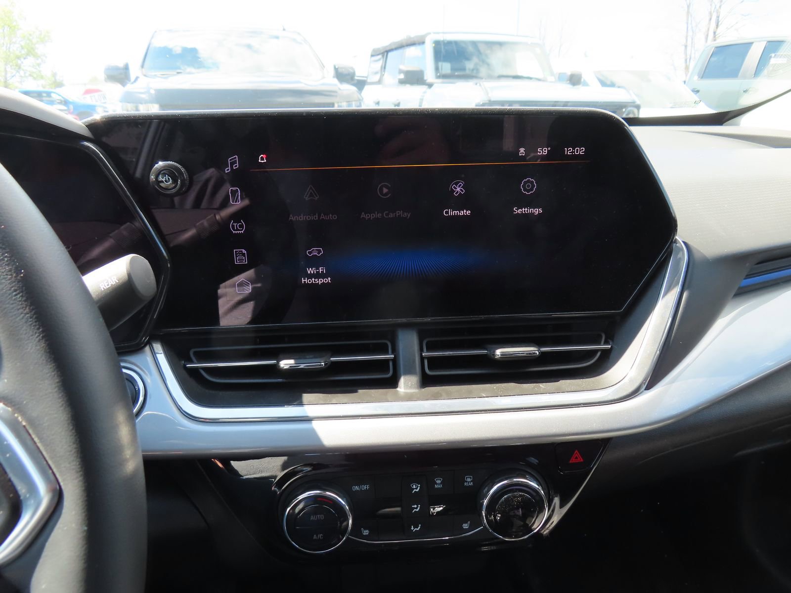 Used 2024 Chevrolet Trax LT w/ Driver Confidence Package image 20