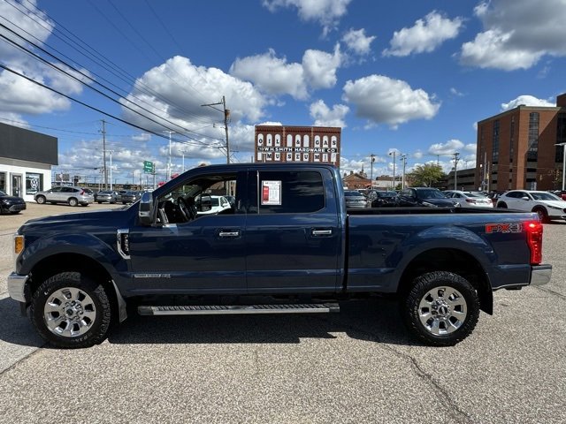Used 2017 Ford F250 Lariat w/ Lariat Ultimate Package image 2