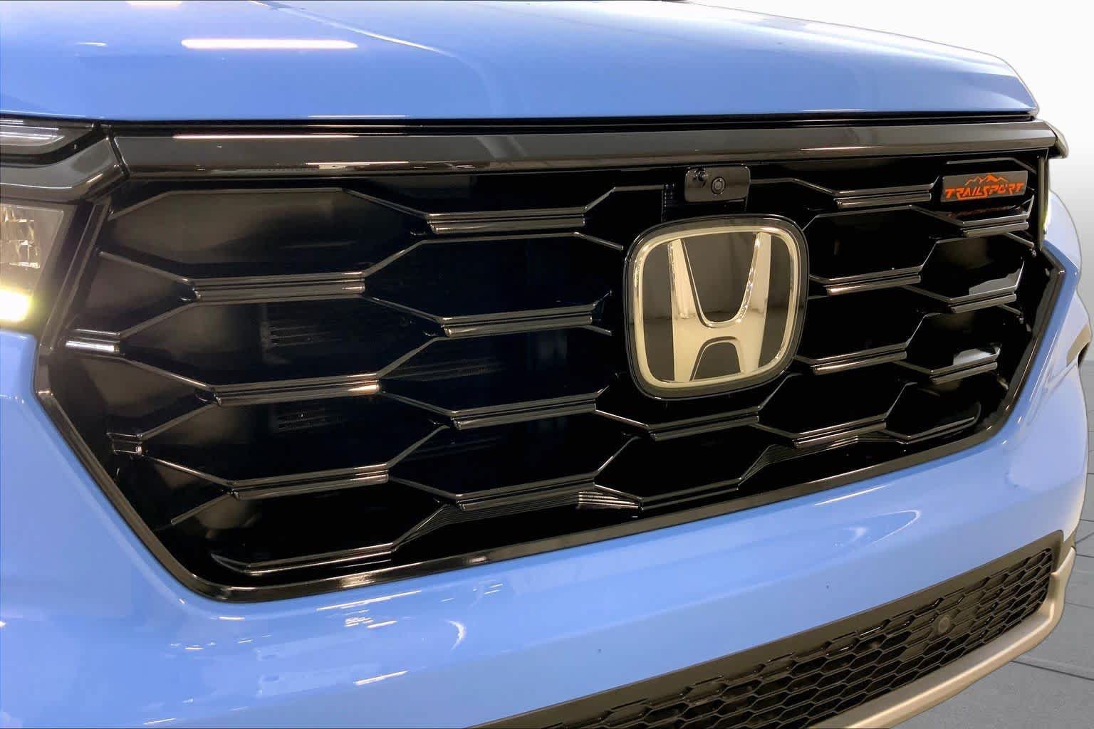 Used 2025 Honda Pilot TrailSport image 32