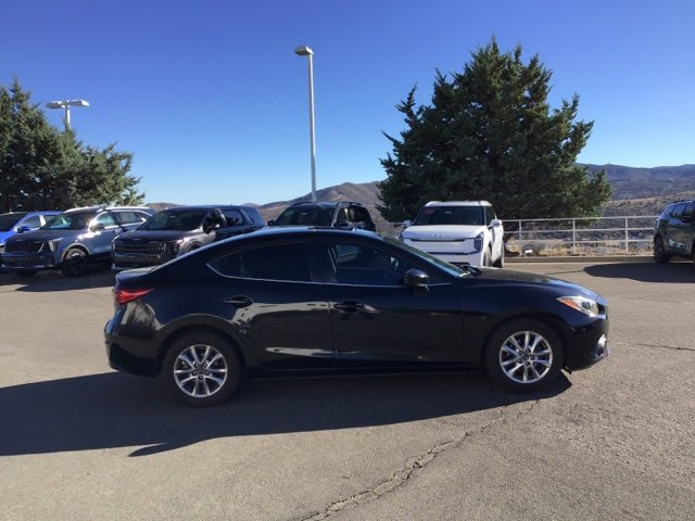 Used 2016 MAZDA MAZDA3 i Touring w/ Popular Equipment Package image 6