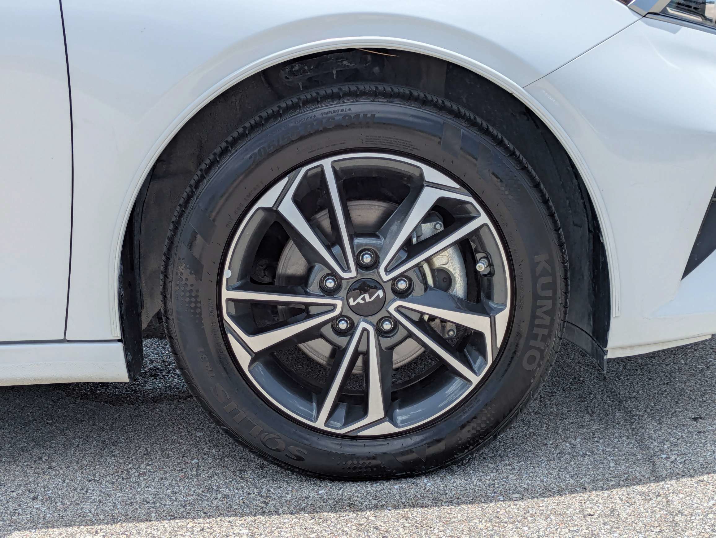 Certified 2024 Kia Forte LXS FWD image 11