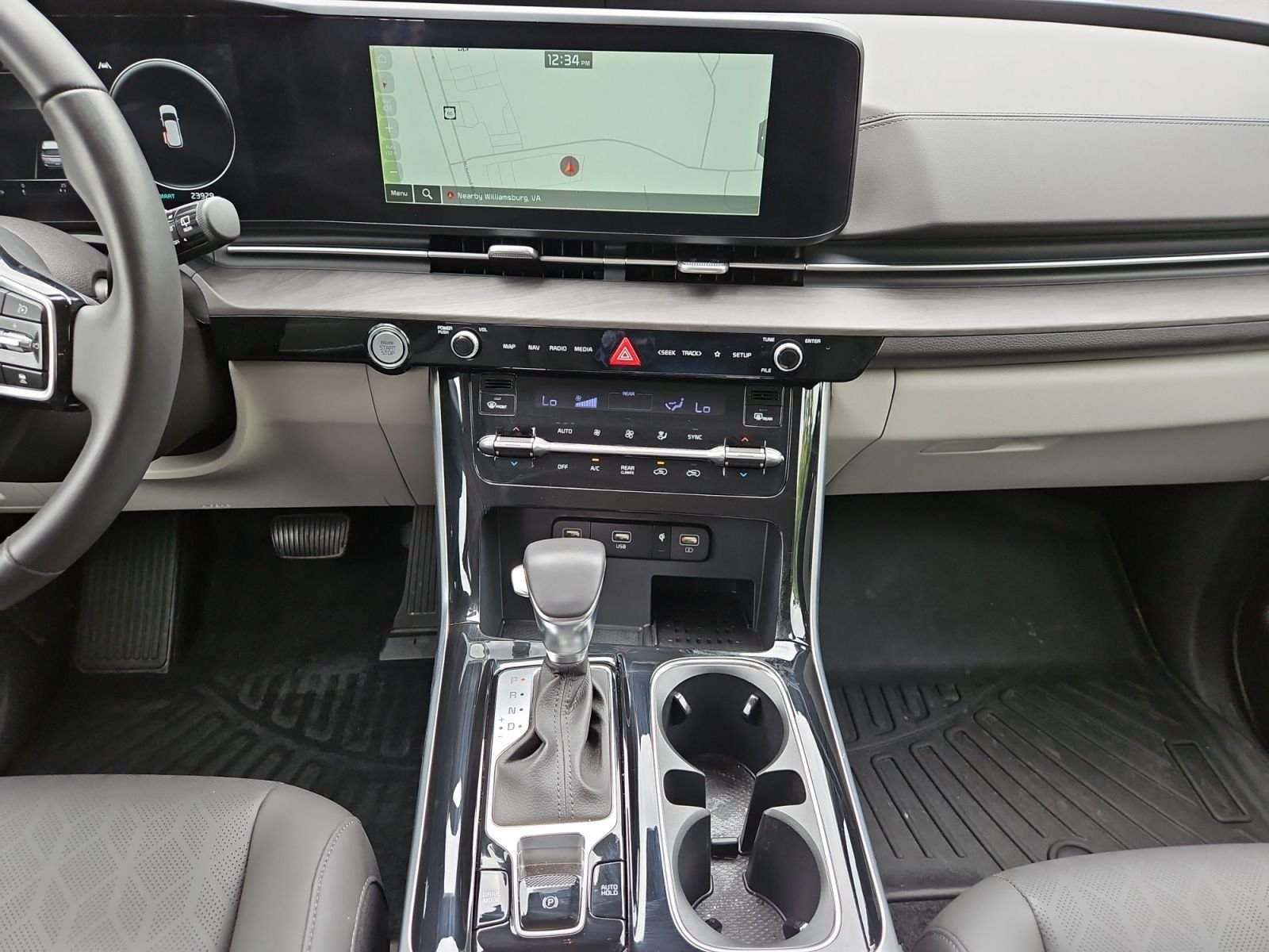 Used 2024 Kia Carnival SX FWD image 11