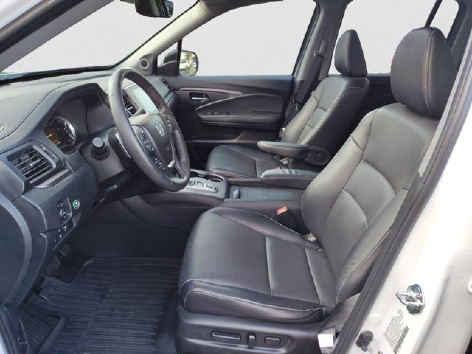 Used 2023 Honda Ridgeline RTL image 11