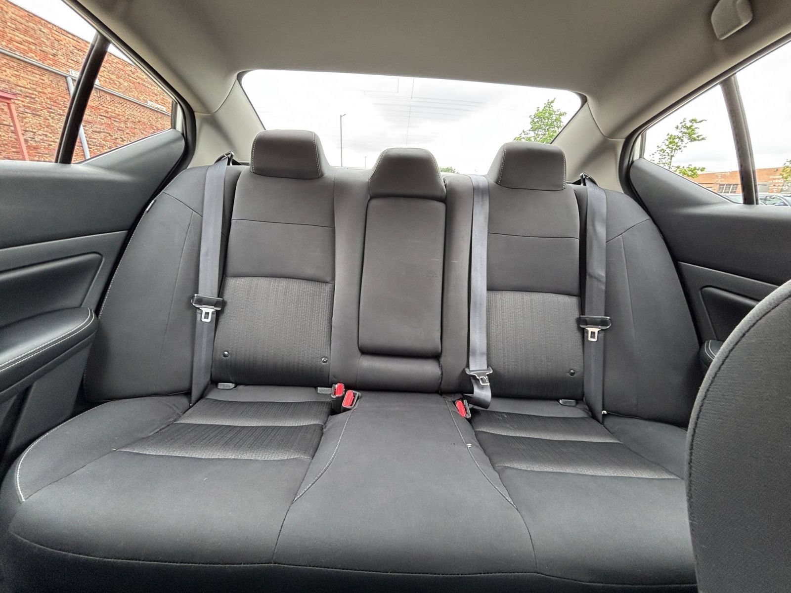 Used 2025 Nissan Altima 2.5 SV FWD image 37