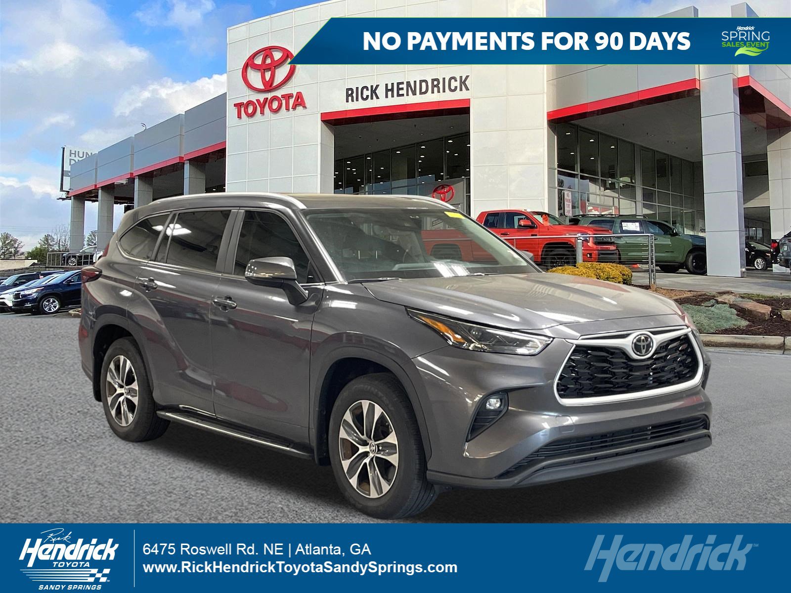 Used 2024 Toyota Highlander XLE FWD image 1