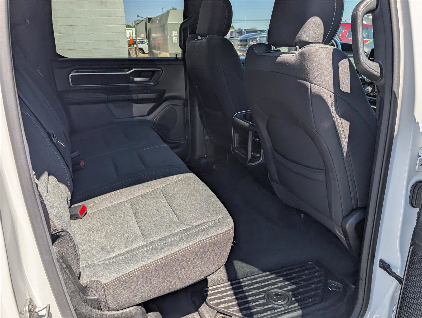 Used 2022 RAM 1500 Big Horn AWD/4WD image 11