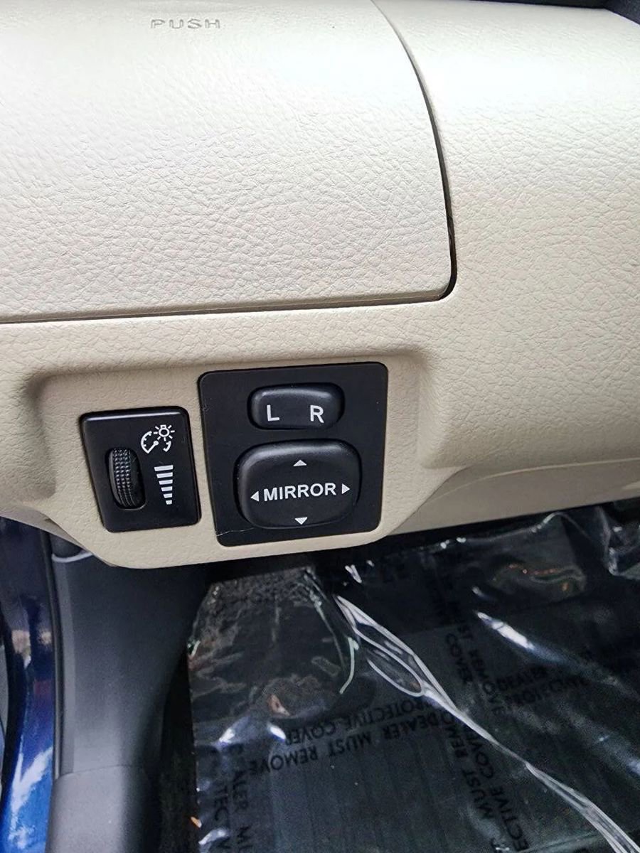 Used 2007 Toyota Yaris S image 22